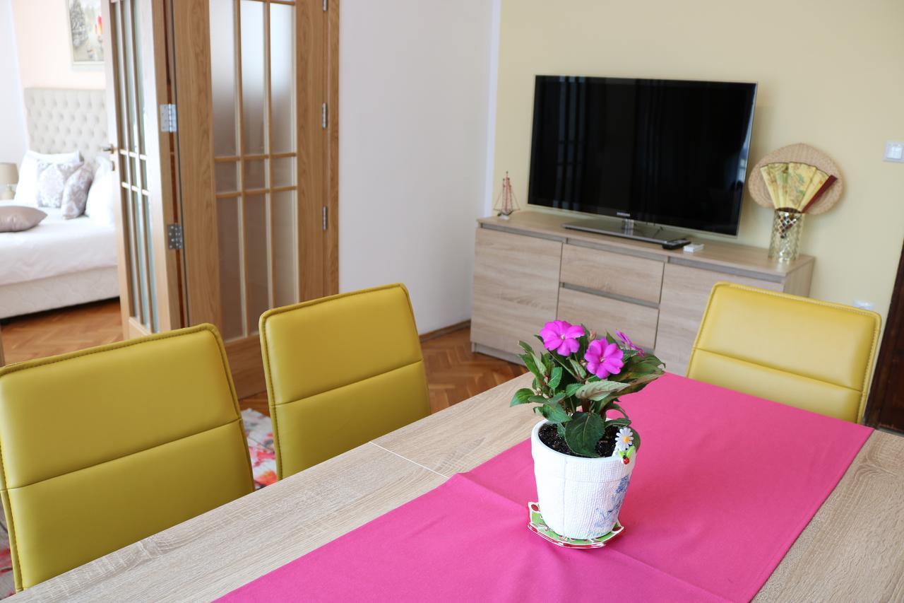 Sea Port Celebrity Apartment - Lets4Holiday Varna Dış mekan fotoğraf