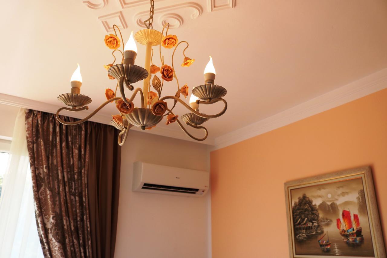 Sea Port Celebrity Apartment - Lets4Holiday Varna Dış mekan fotoğraf