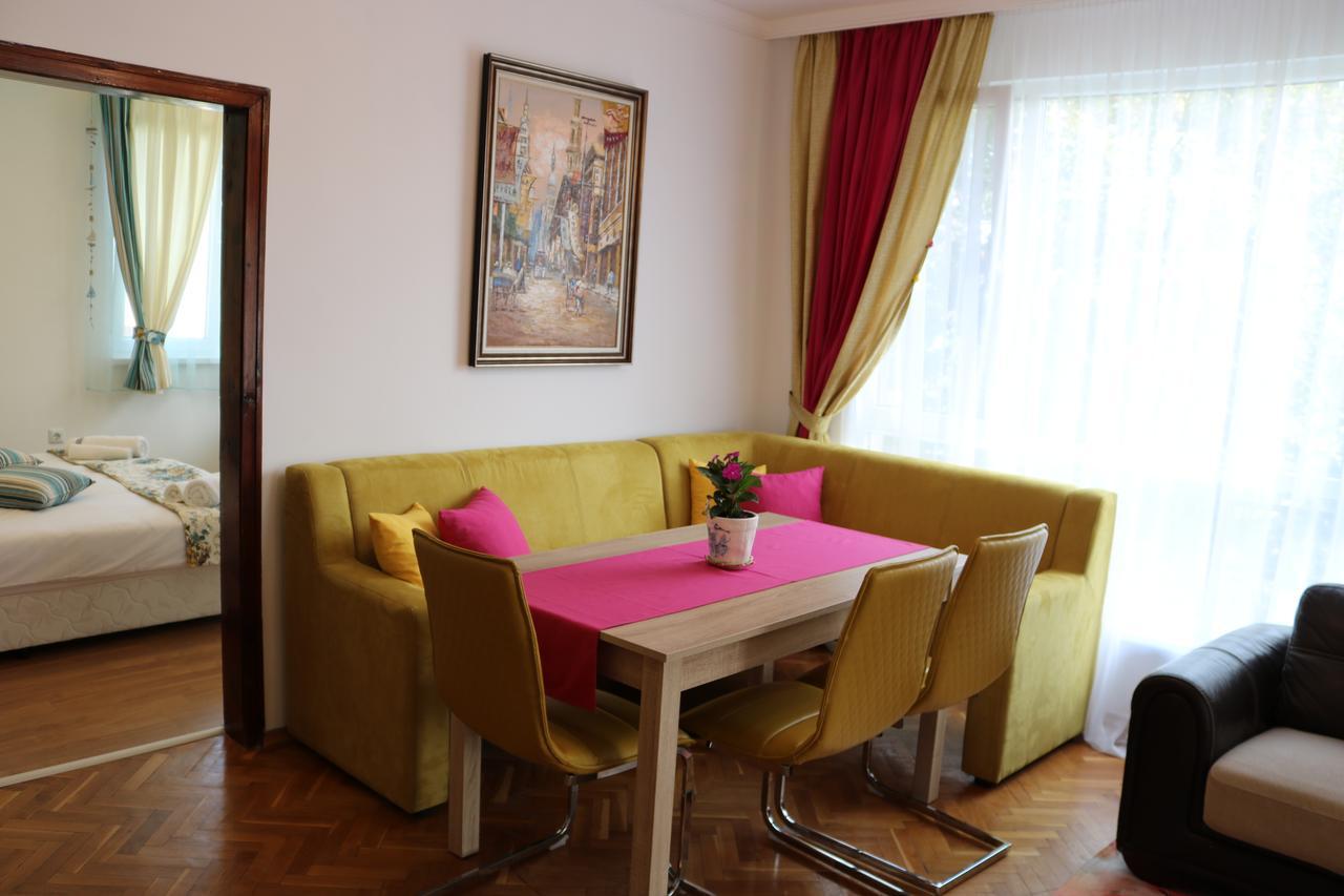 Sea Port Celebrity Apartment - Lets4Holiday Varna Dış mekan fotoğraf