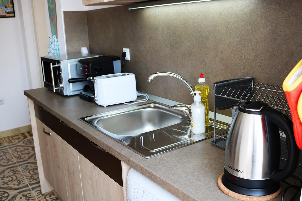 Sea Port Celebrity Apartment - Lets4Holiday Varna Dış mekan fotoğraf