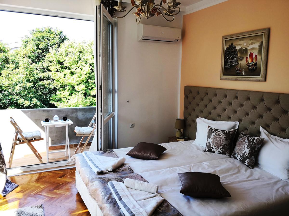 Sea Port Celebrity Apartment - Lets4Holiday Varna Dış mekan fotoğraf